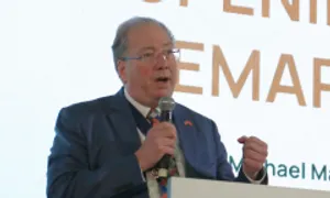 Anh muốn tăng hợp tác với Việt Nam phát triển trung tâm tài chính