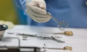 Suýt tử vong do sốc phản vệ khi nâng mũi